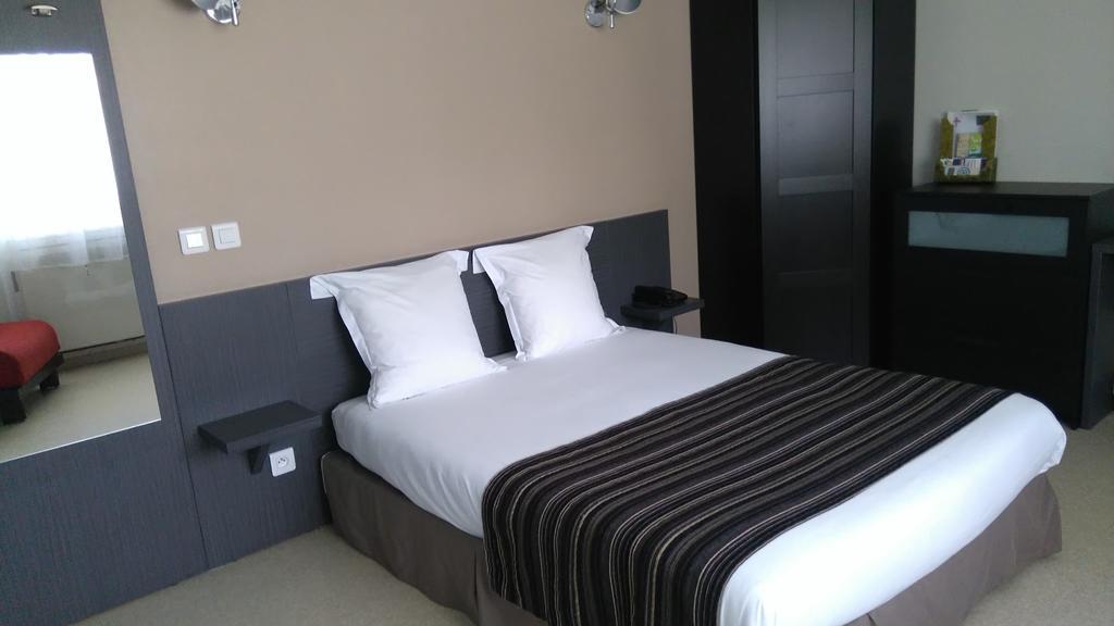 Fasthotel Le Rale Des Genets - Un Hotel Fh Collection Dun-sur-Meuse Kültér fotó